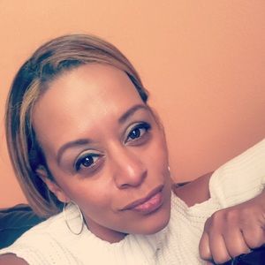 Meet your Posher, Taina